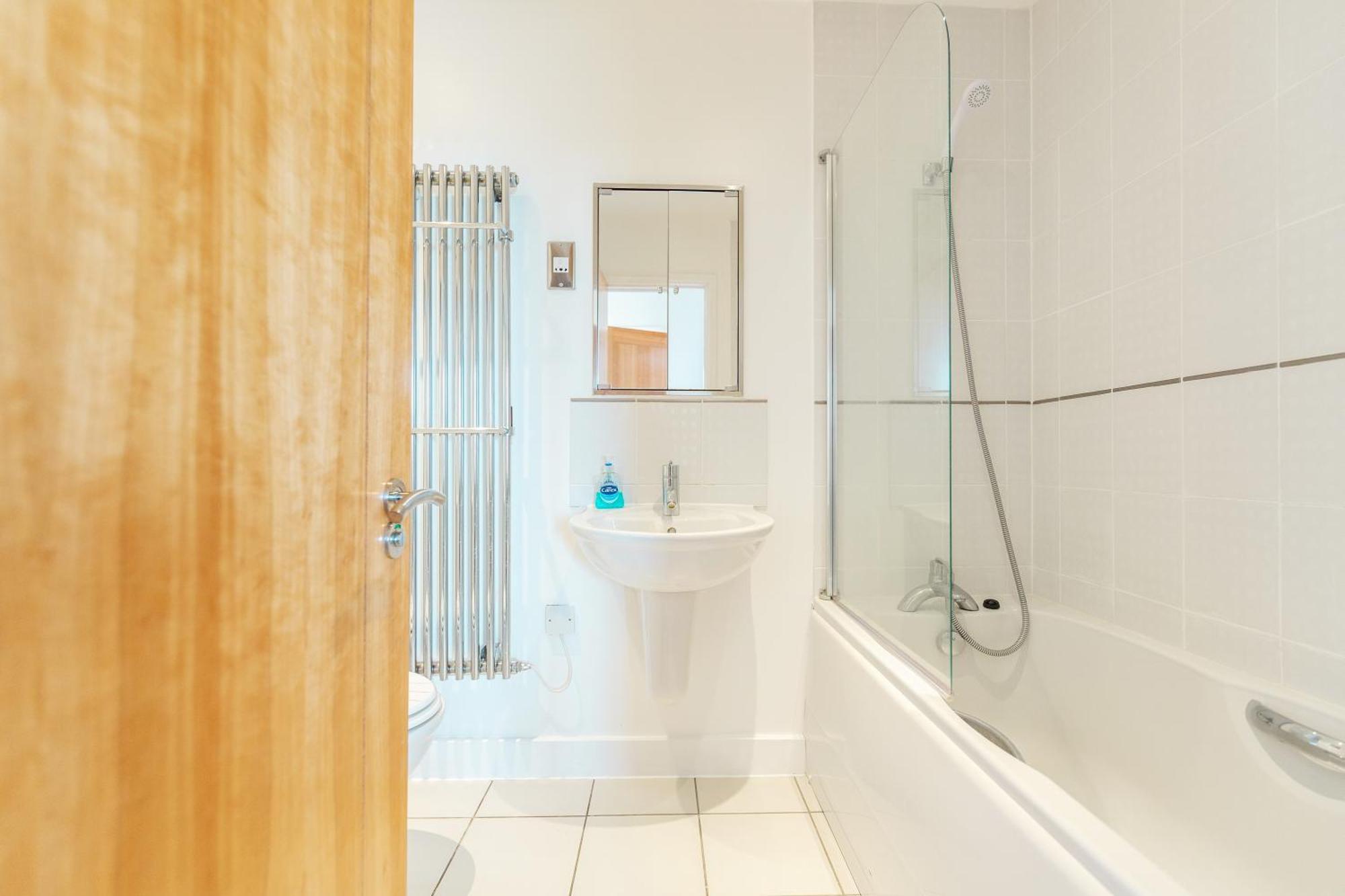 Excel Dock Apartments Лондон Экстерьер фото