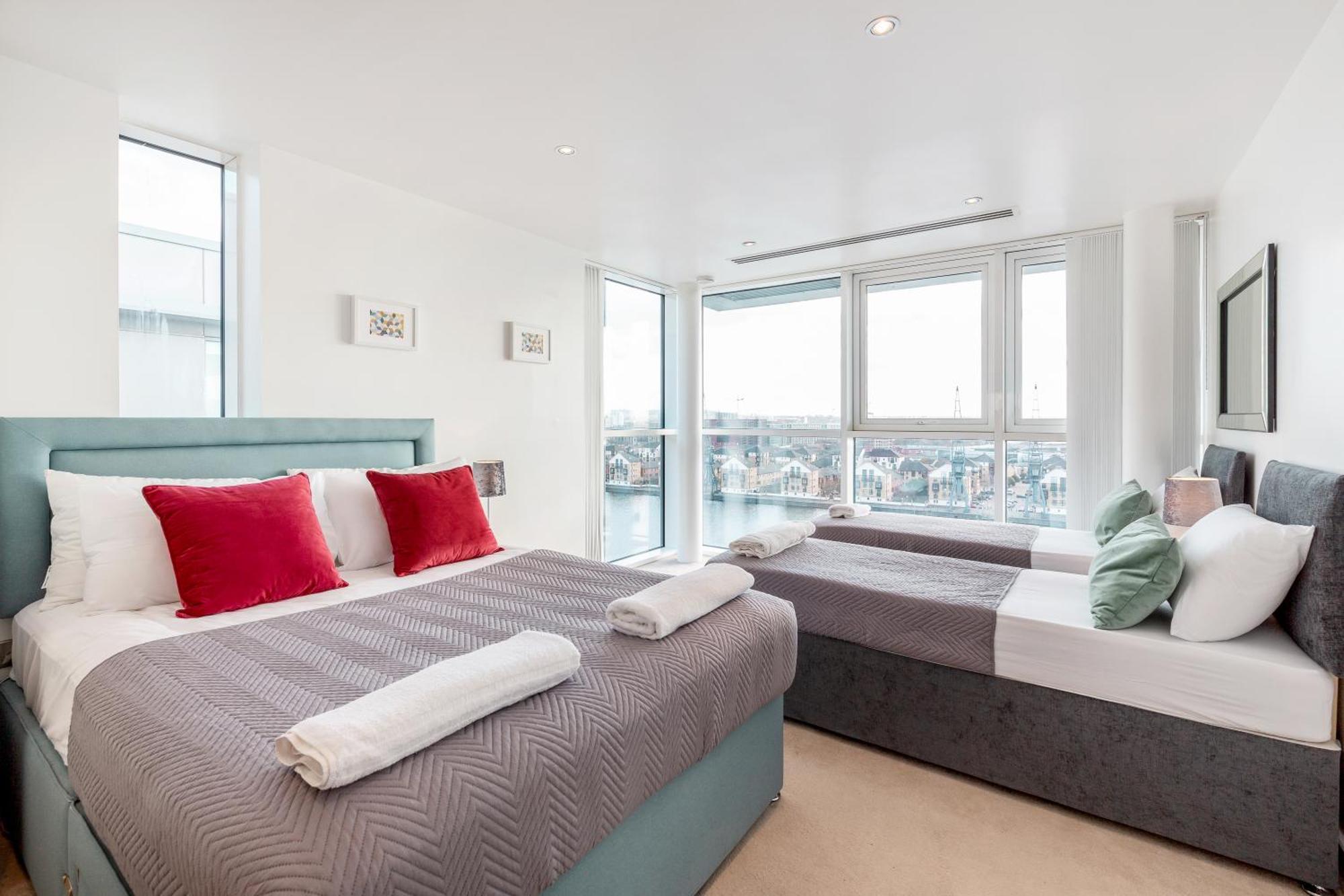 Excel Dock Apartments Лондон Экстерьер фото