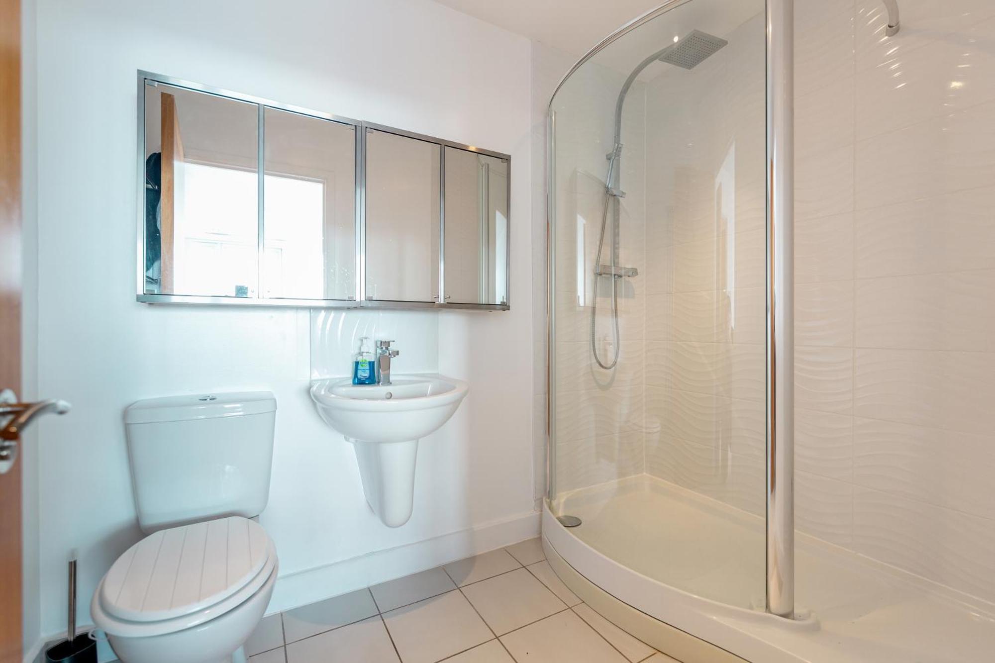 Excel Dock Apartments Лондон Экстерьер фото