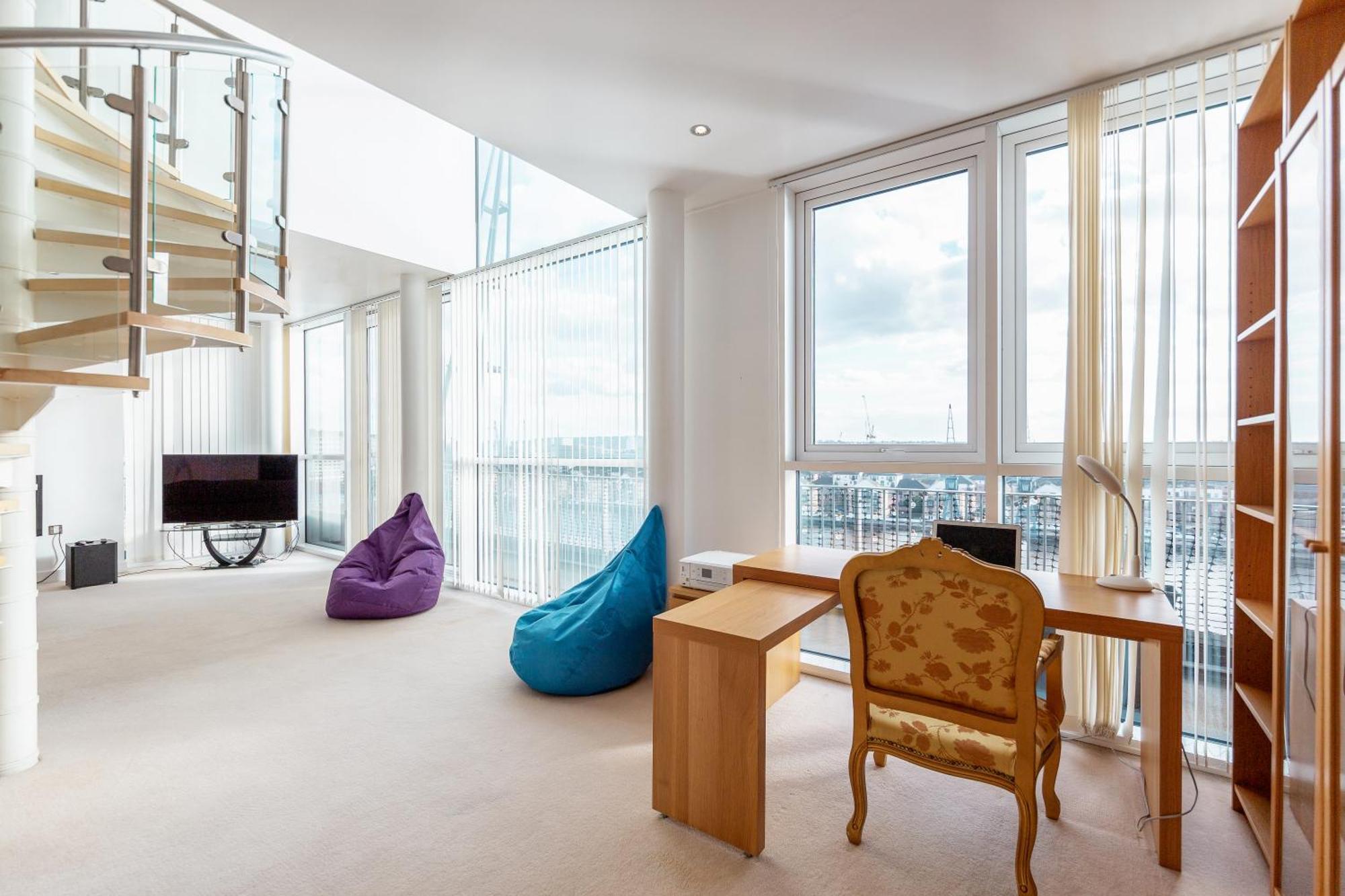 Excel Dock Apartments Лондон Экстерьер фото