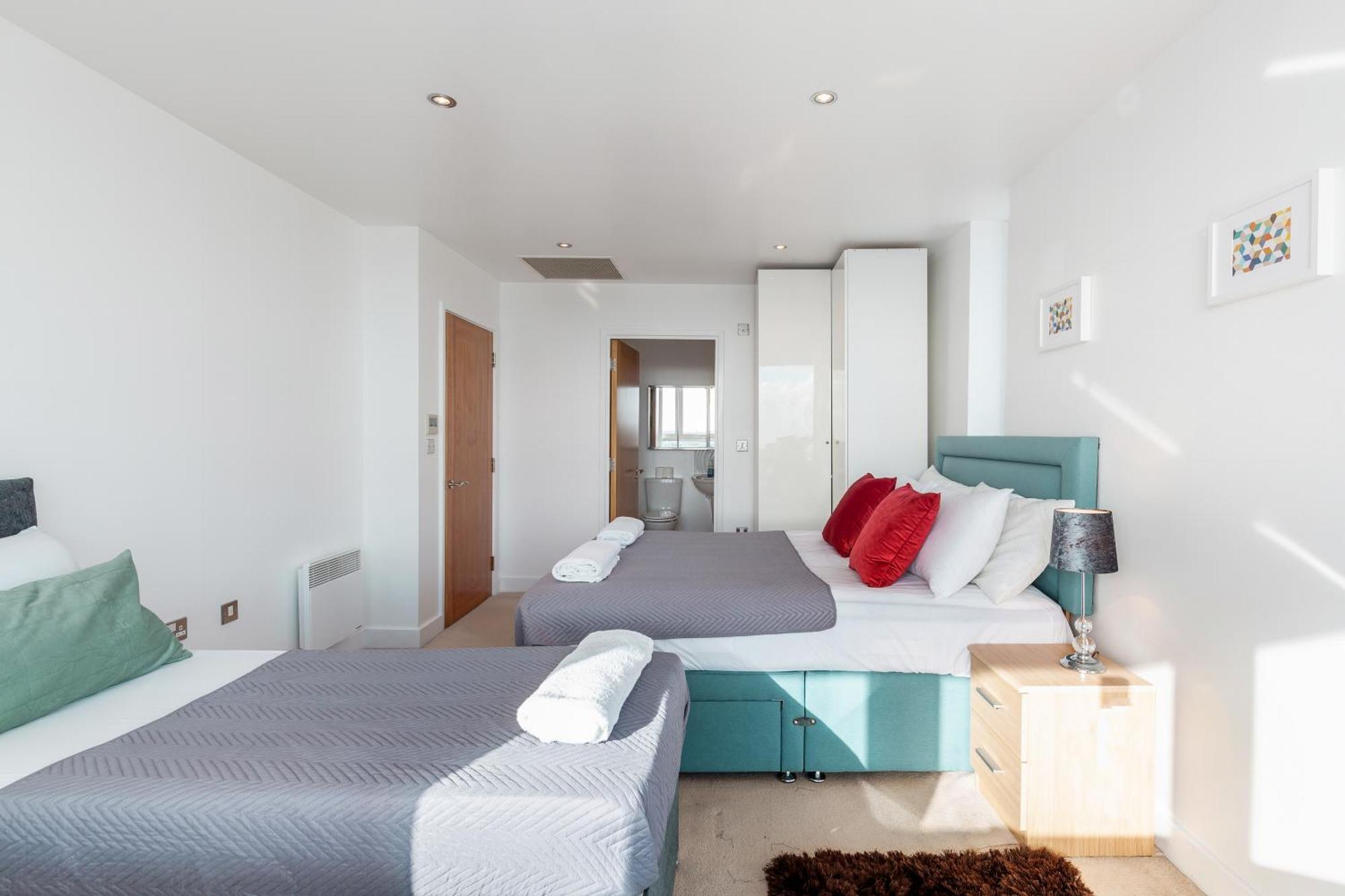 Excel Dock Apartments Лондон Экстерьер фото