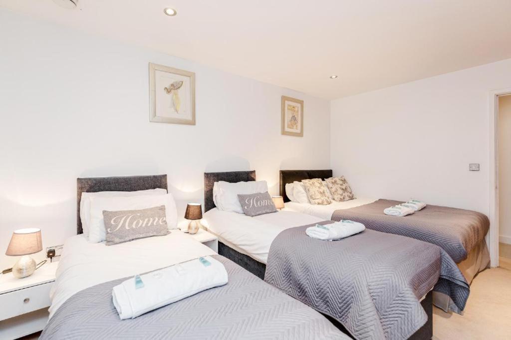 Excel Dock Apartments Лондон Экстерьер фото